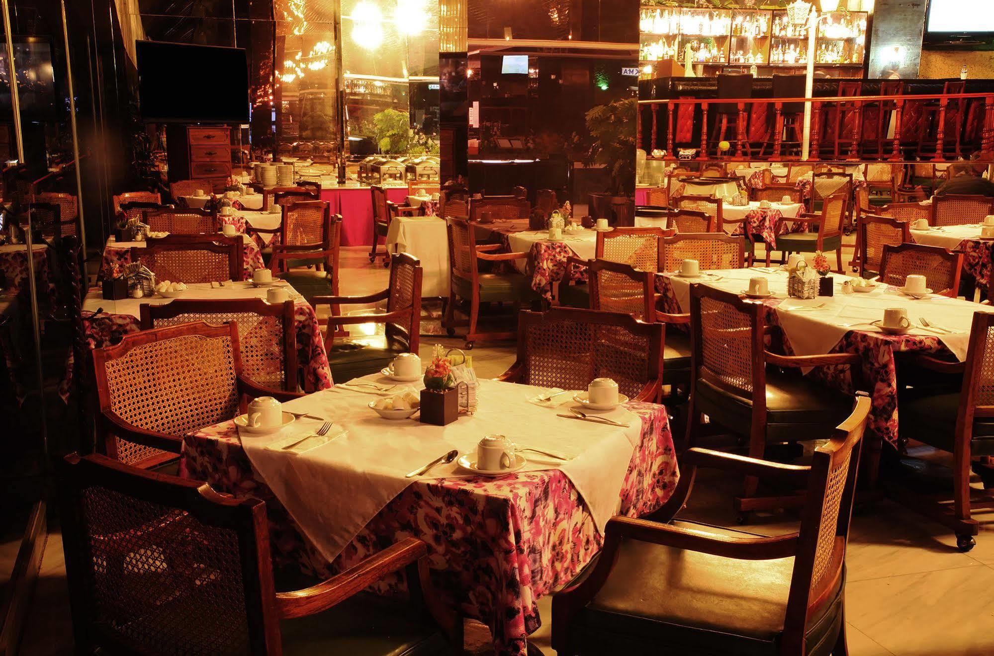 Hotel Plaza Madrid Мексико Сити Екстериор снимка